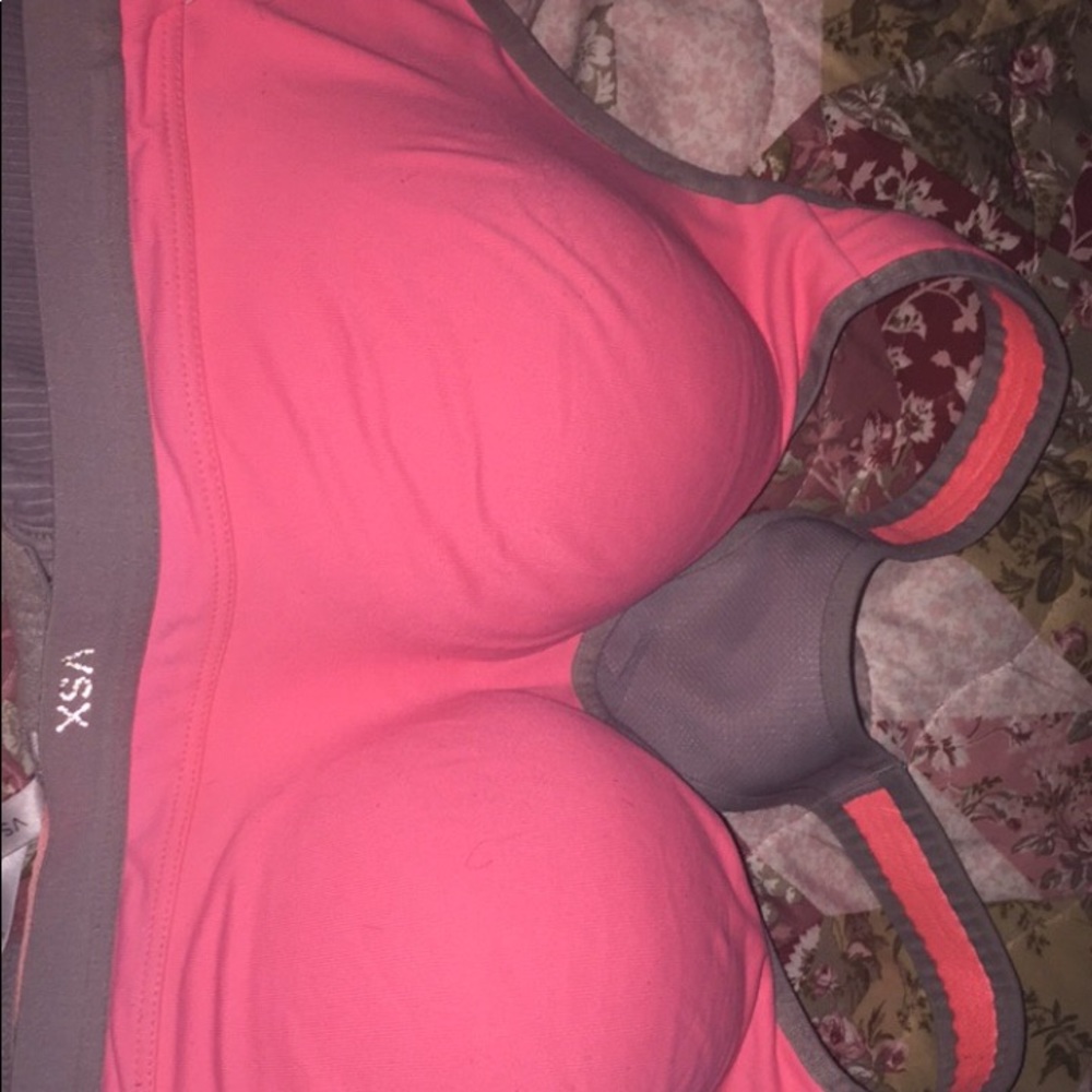 Sports bra